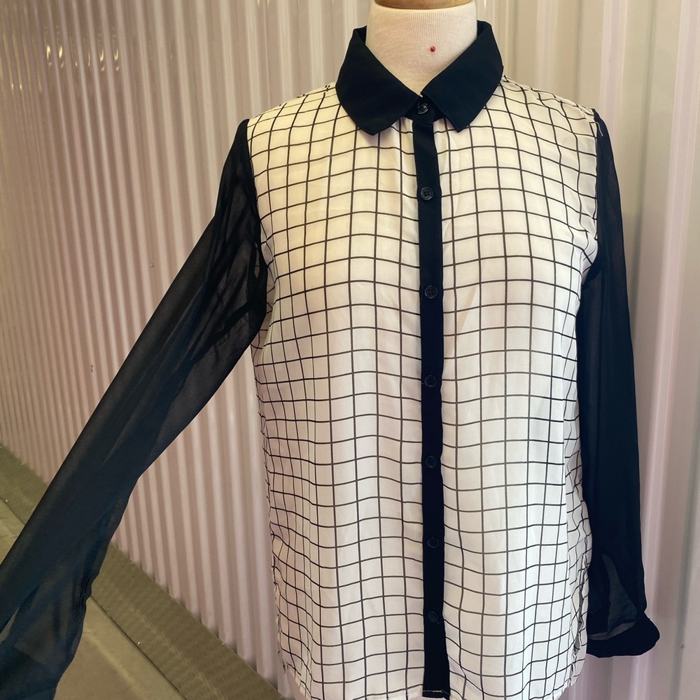 Black and White Grid Sheer sleeved blouse